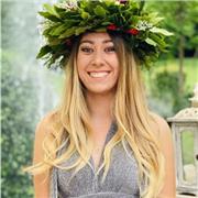 Diplomata liceo linguistico e laurea magistrale in criminologia con specialistica in grafologia. Mi offro per lezioni di spagnolo